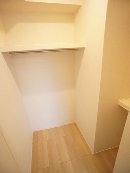 収納　ウォークインクロゼット付きでお部屋はスッキリ♪