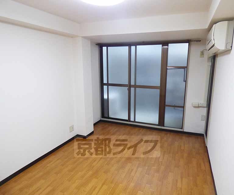 居室・リビング　広めのお部屋です