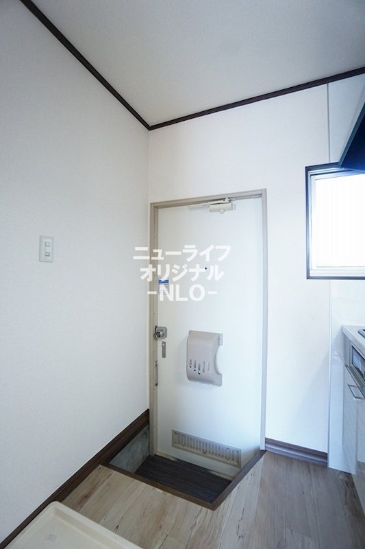 玄関　お好きな収納をお持込みいただけます☆