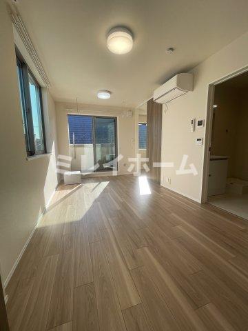 居室・リビング　同建物内、別のお部屋の参考写真になります。