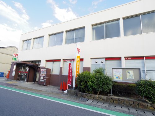 郵便局　竜田郵便局（郵便局）まで149m