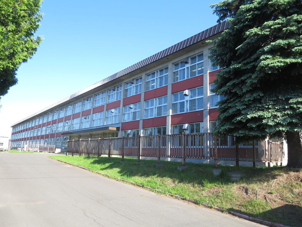 中学校　旭川市立東陽中学校（中学校）まで1910m
