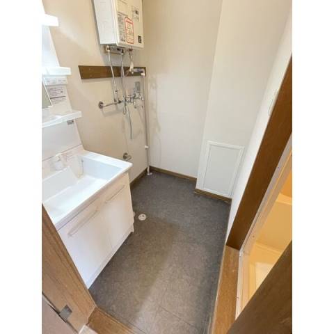 洗面設備　シャンプードレッサ付き！
