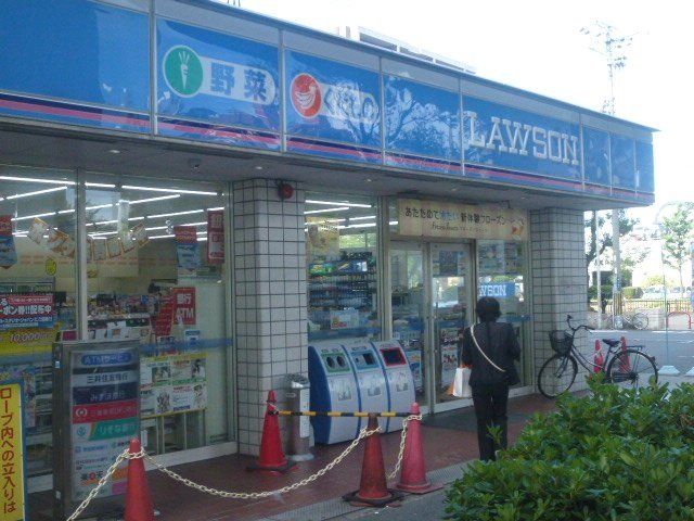 コンビニ　ローソン川俣店（コンビニ）まで420m
