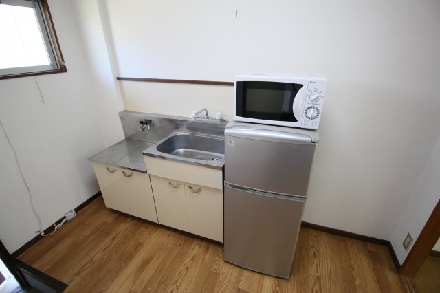 キッチン　同タイプのお部屋となっております 現況優先。