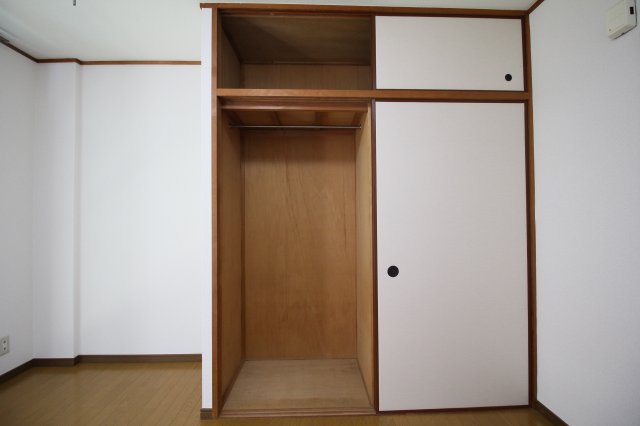 収納　同タイプのお部屋となっております 現況優先。