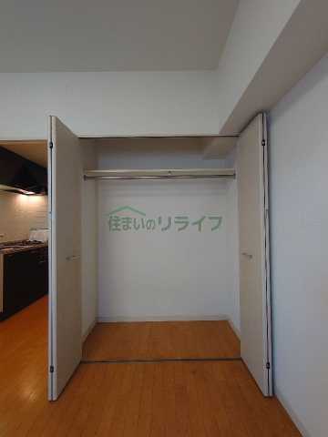 収納　※参考写真　同タイプ（間取り）の502号室の写真となります。