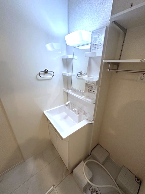洗面設備　洗髪洗面化粧台で忙しい朝にも寝癖の付いた頭にも優しい☆お化粧