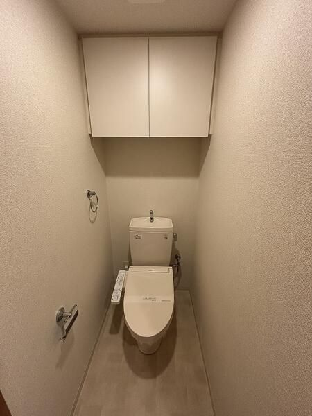 トイレ　※別号室の参考写真です