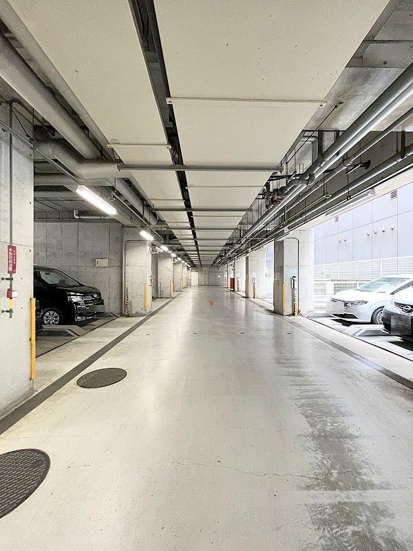 駐車場　駐車場