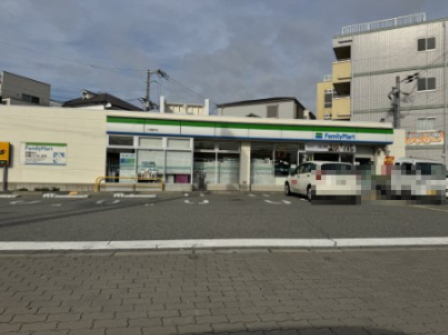 コンビニ　ファミリーマート 三津屋中店（コンビニ）まで377m