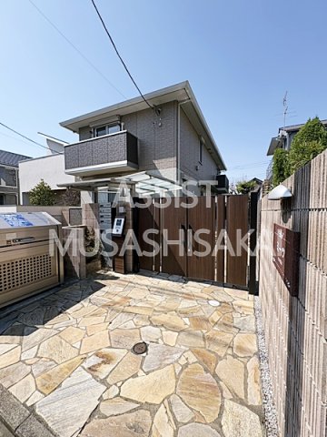 ＪＲ中央線 三鷹駅 徒歩9分 築8年