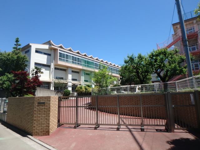 小学校　区立旭町小学校（小学校）まで470m