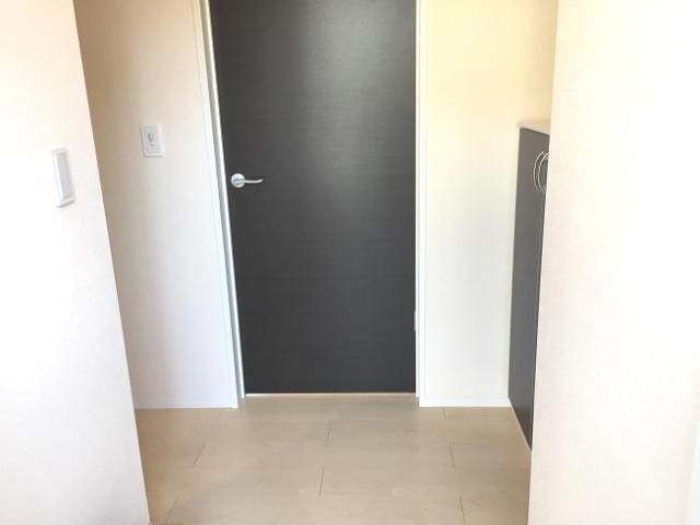 ワイズ ヴィレッタの玄関写真