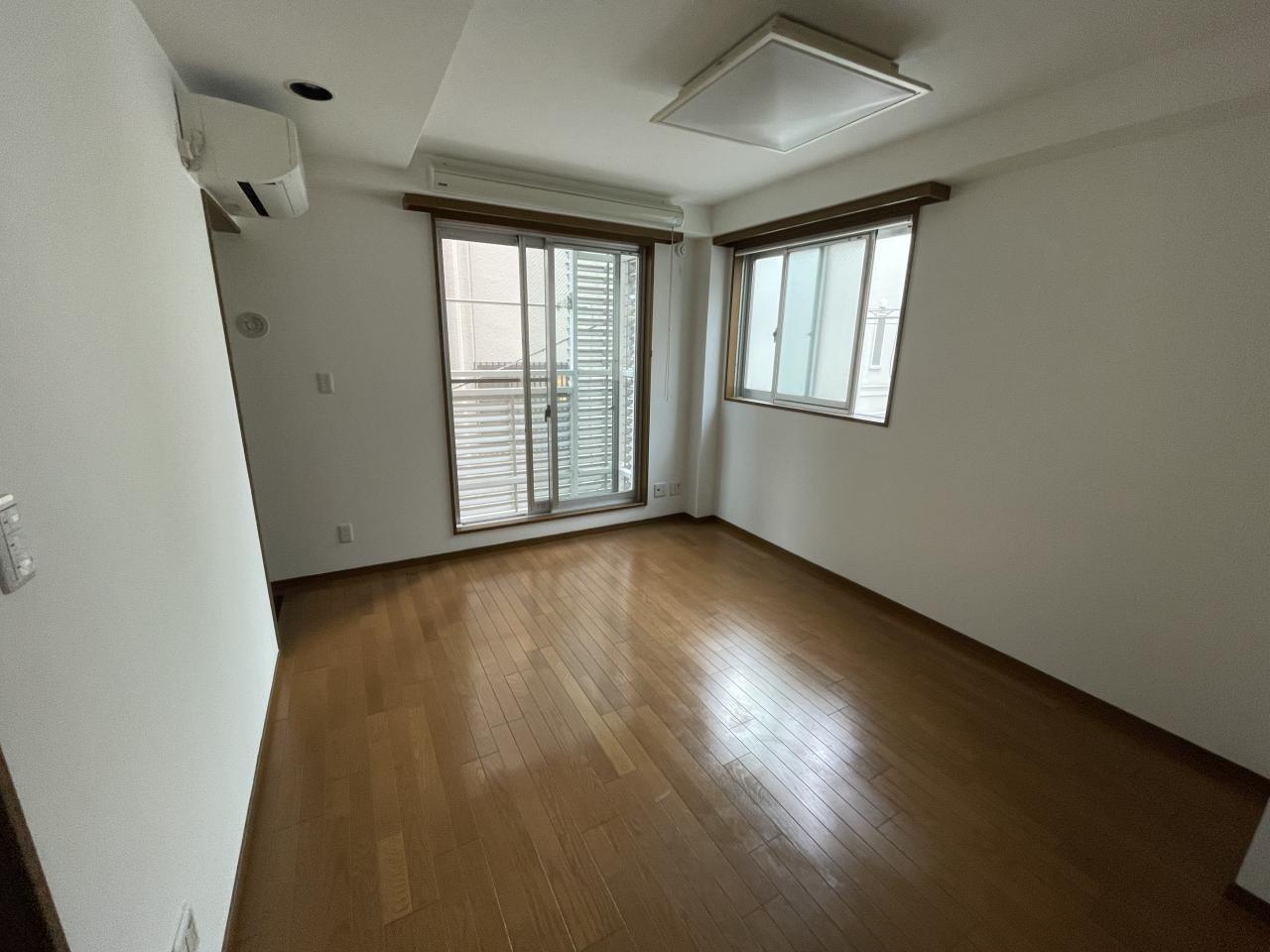 古石場2丁目戸建の居間写真