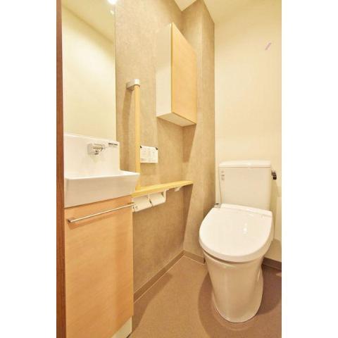セレニティー名駅西のトイレ写真