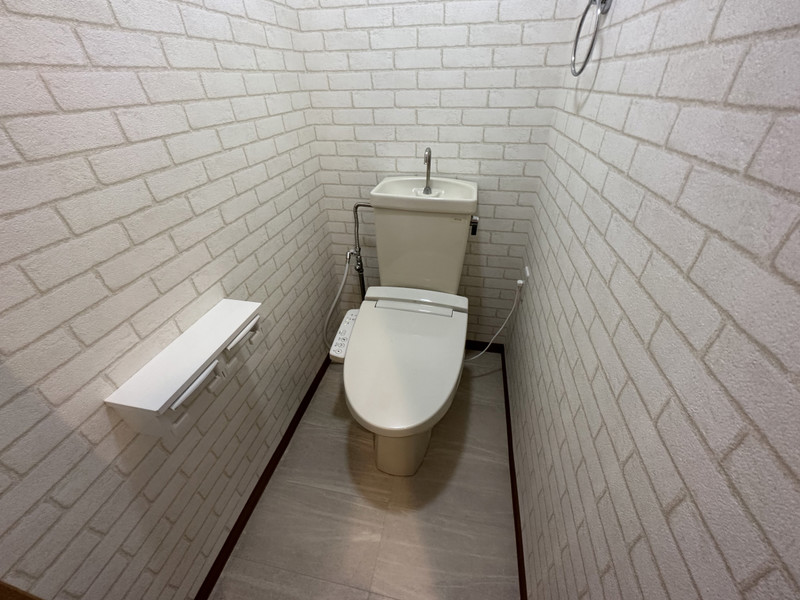 北大阪急行 桃山台駅 徒歩15分 5階建 築41年のトイレ写真