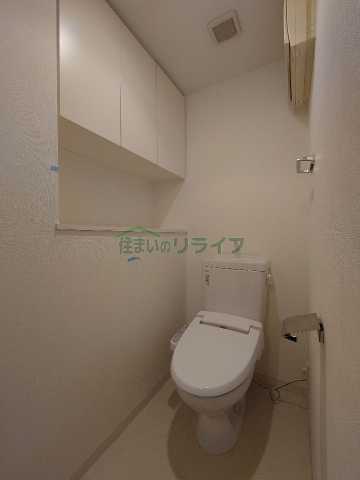 都営新宿線 九段下駅 徒歩3分 12階建 築15年のトイレ写真