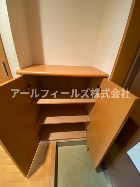 玄関　シューズボックス