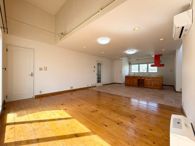 居室・リビング　大田区仲六郷2丁目住宅