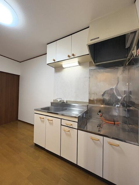西武池袋線 所沢駅 徒歩8分 2階建 築34年のキッチン写真