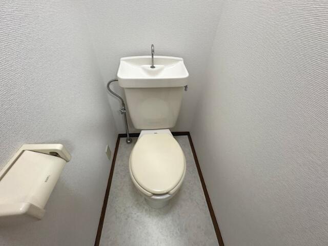 西武池袋線 所沢駅 徒歩8分 2階建 築34年のトイレ写真