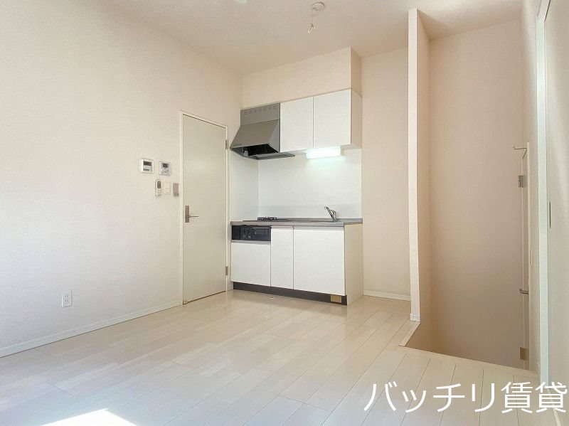 キッチン　別号室タイプの為現状を優先致します。