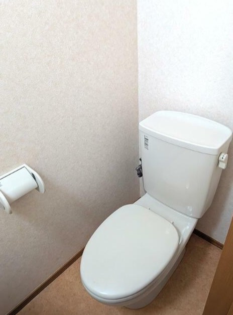 ＪＲ常磐線 南千住駅 徒歩10分 3階建 築18年のトイレ写真