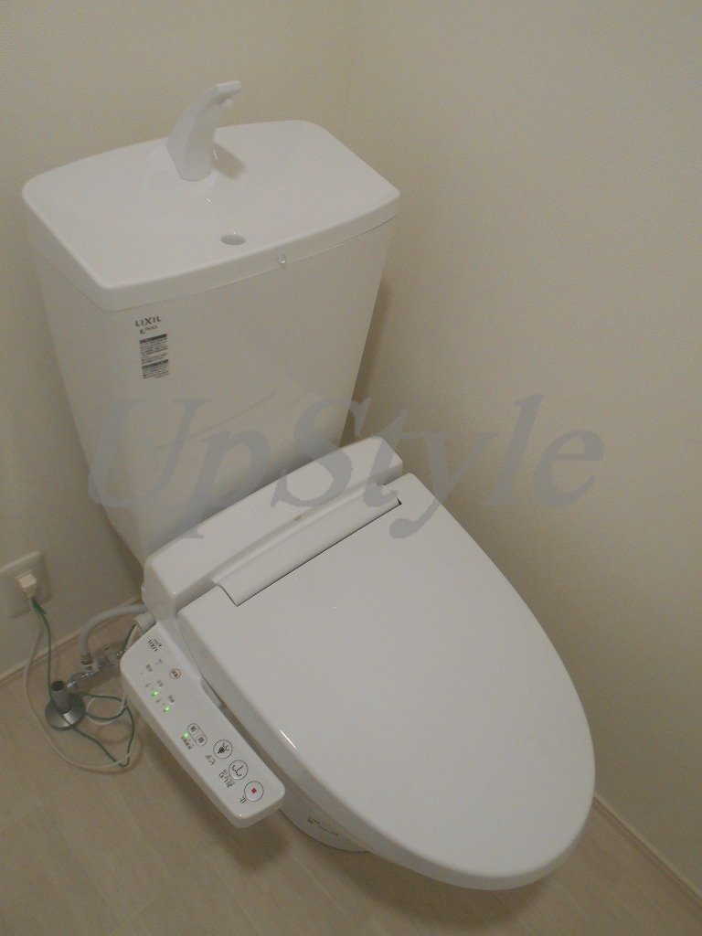 ルミエール四ツ木のトイレ写真