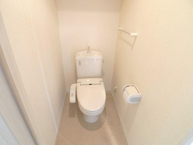 ＪＲ筑豊本線 若松駅 徒歩18分 6階建 築18年のトイレ写真