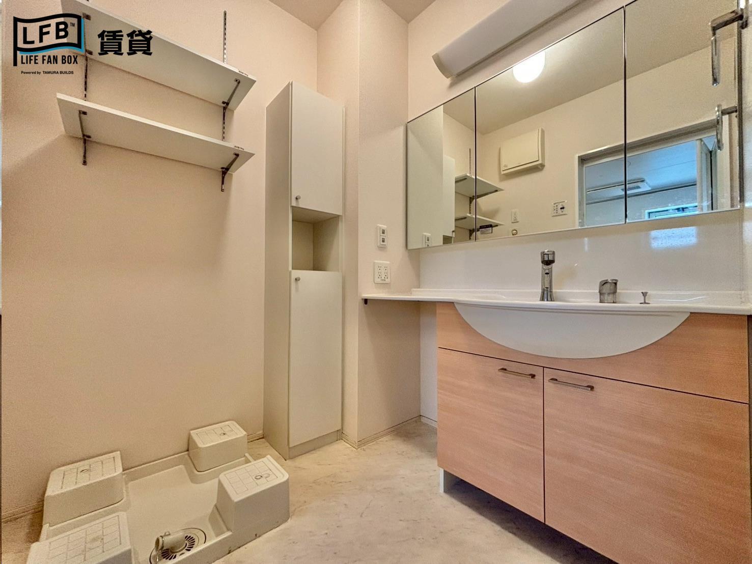 洗面設備　※103号室の写真です。