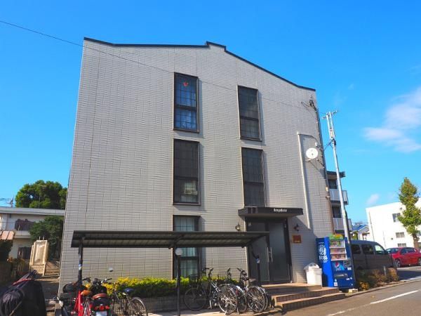 レオパレス拝島町の外観写真