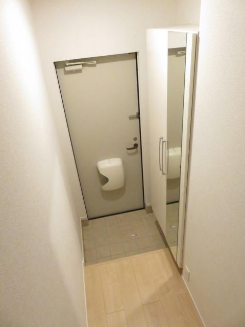プラシードIIIの玄関写真