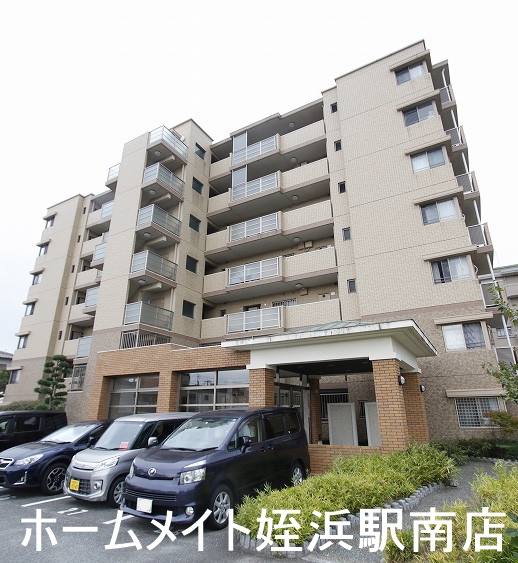 建物外観　★立派なマンションタイプです★