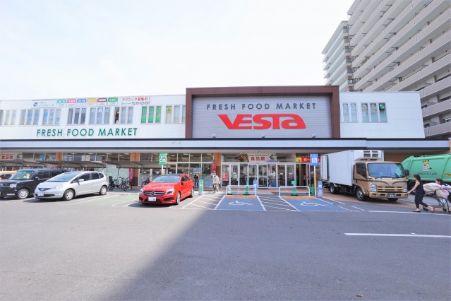 ショッピングセンター　フジ楠上店（ショッピングセンター）まで600m