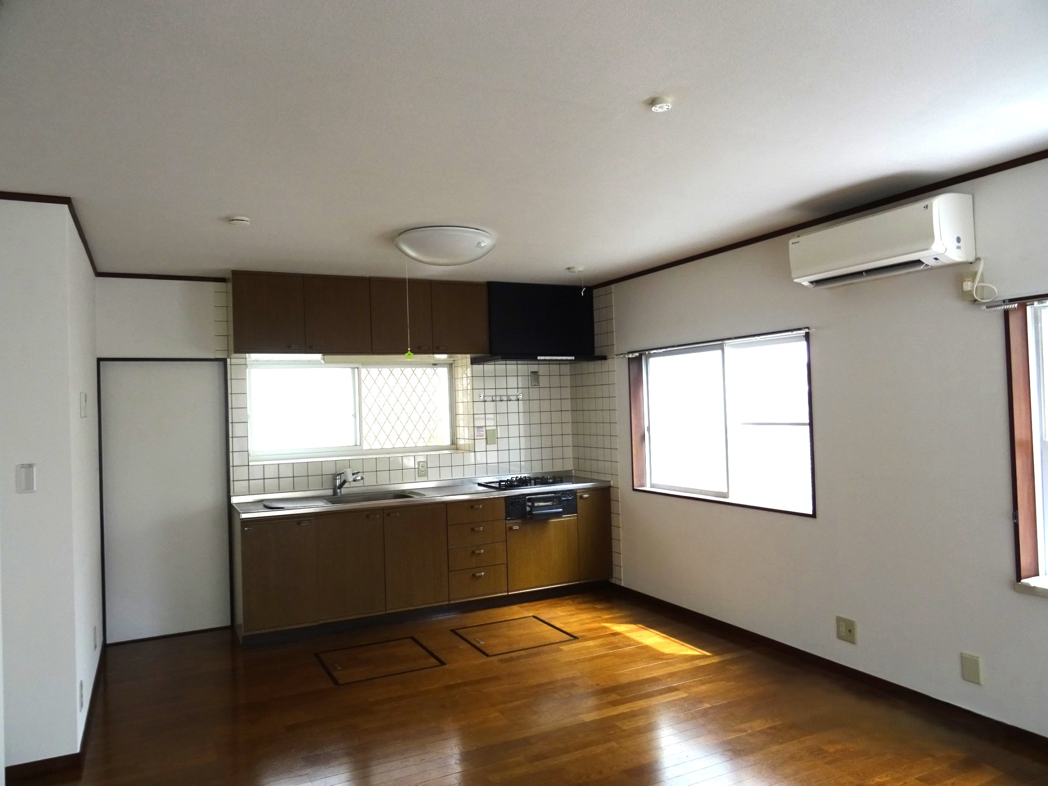 千代ヶ丘3丁目戸建の内装写真