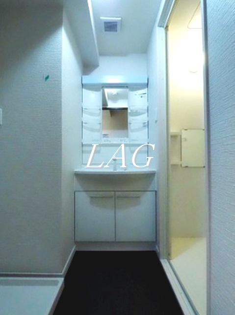 洗面設備　独立洗面台です。