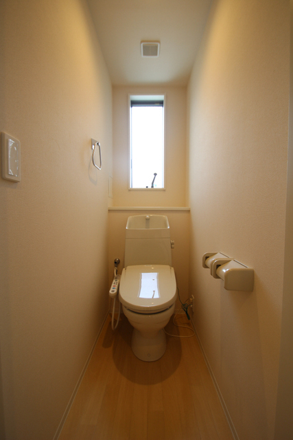 トイレ　※２階の部屋のお写真です。