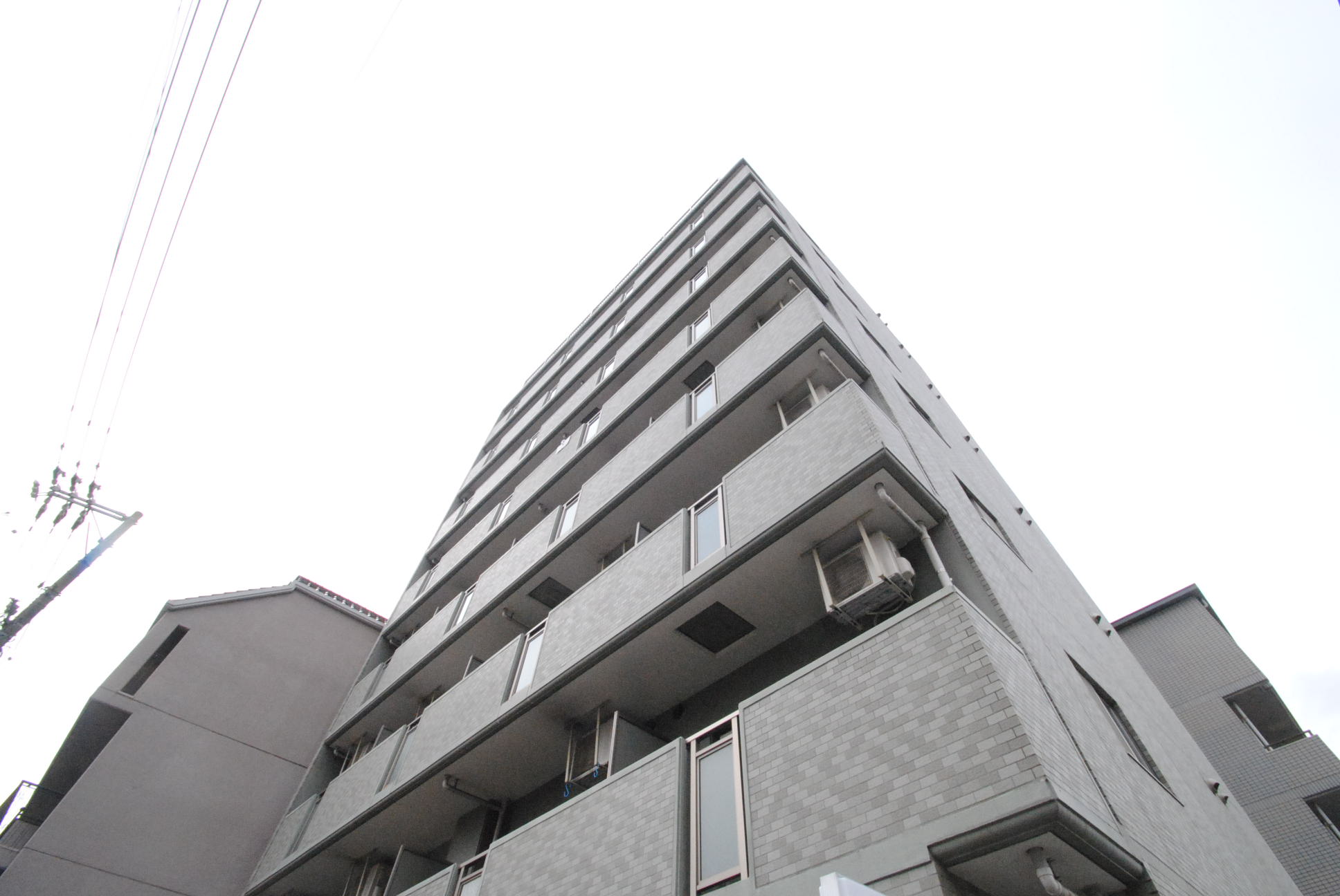 建物外観　存在感溢れるビル！
