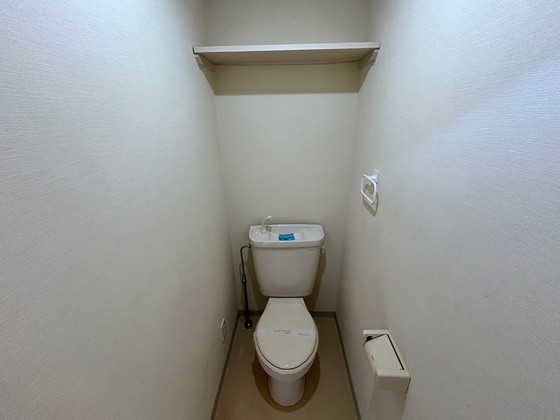 トイレ　※別号室の写真です。