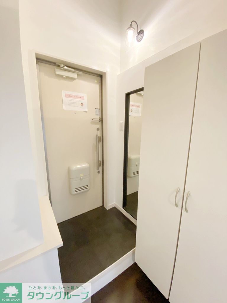 玄関　洗面