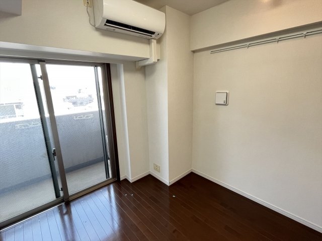 居室・リビング　※別部屋の参考写真です。