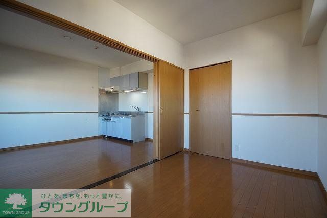 S-FORT箱崎東の居間写真