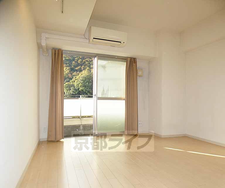 修学院TERRACEの居間写真