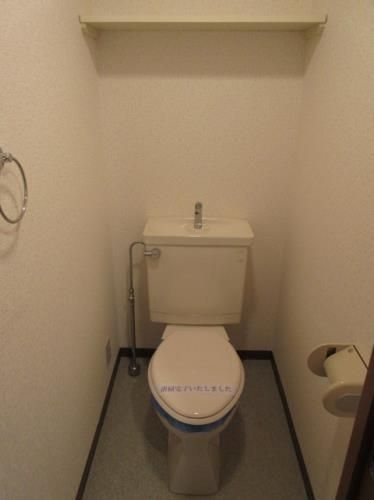 東京メトロ千代田線 千駄木駅 徒歩1分 11階建 築29年のトイレ写真