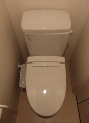 都営大江戸線 新江古田駅 徒歩3分 7階建 築19年のトイレ写真