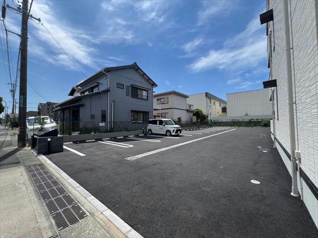 駐車場　駐車場