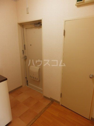 市川カトレアハイツあらいの玄関写真