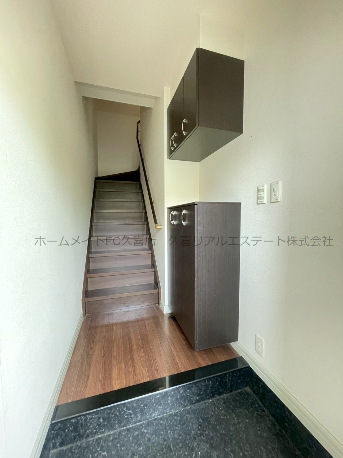 玄関　同建物別号室