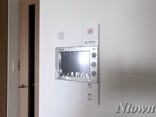 セキュリティ　モニター付きインターフォンです。